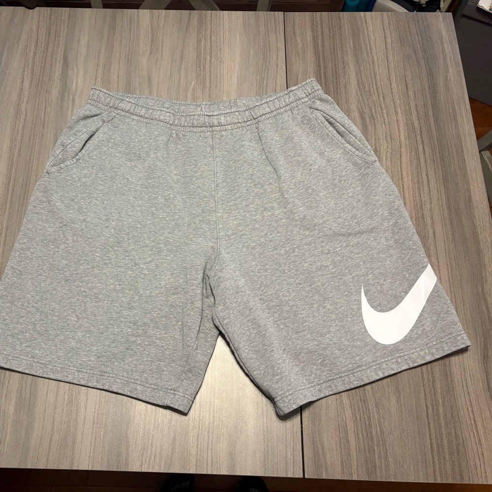 Used Nike Extra Large Mens Tall Grey Sweat Shorts